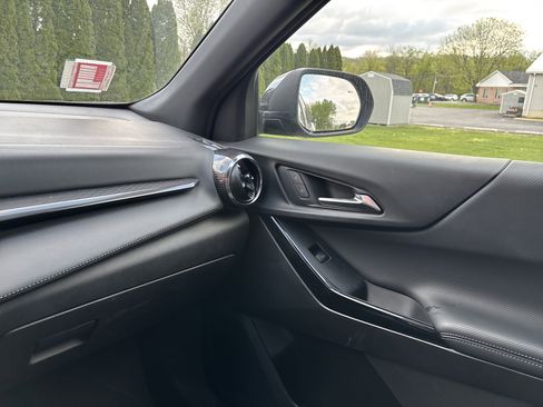 Used 2025 Chevrolet Equinox LT AWD/4WD image 23