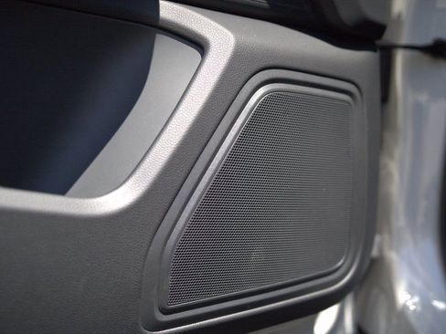 Certified 2025 Porsche Macan Turbo image 25