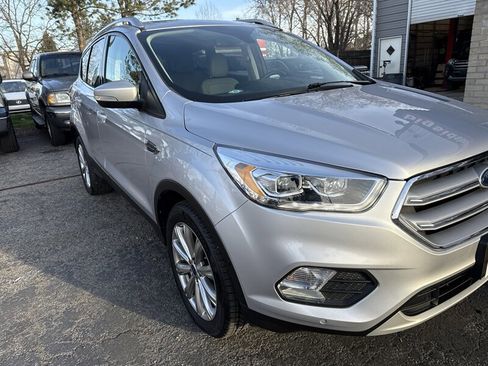 Used 2018 Ford Escape Titanium image 12