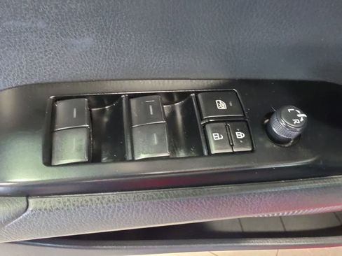 Used 2025 Toyota Camry XSE AWD/4WD image 18