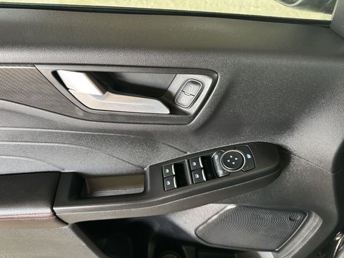 Used 2025 Ford Escape ST-Line w/ Tech Pack #1 FWD image 23