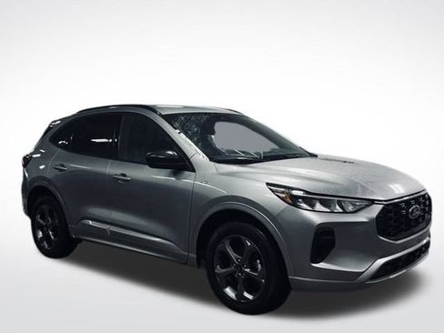 Used 2023 Ford Escape ST-Line w/ Tech Pack #1 image 4