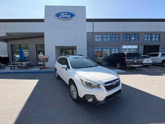 Used 2019 Subaru Outback 2.5i Premium AWD/4WD image 1