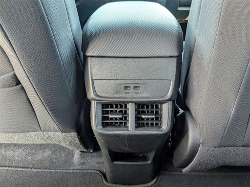 Used 2025 Chevrolet Equinox LT image 33