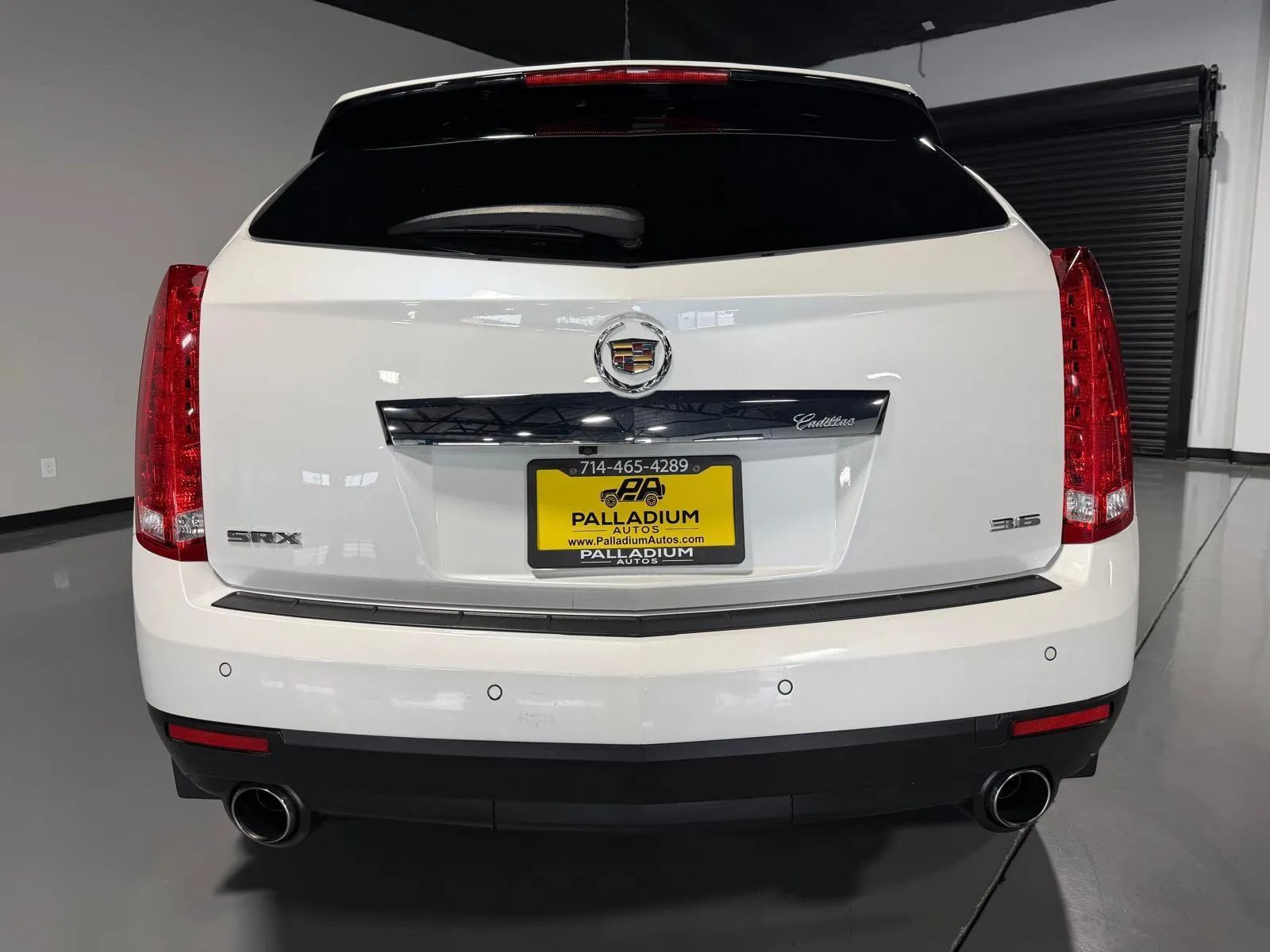 Used 2013 Cadillac SRX Luxury w/ Driver Awareness Package FWD image 5