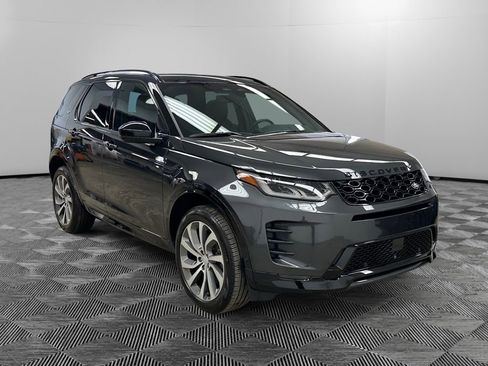 Used 2025 Land Rover Discovery Sport Dynamic SE image 3
