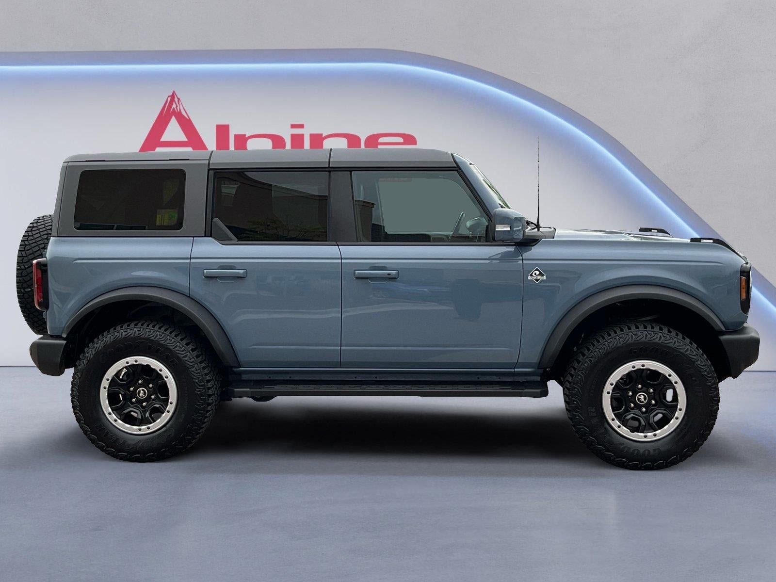 Used 2024 Ford Bronco Outer Banks w/ Sasquatch Package AWD/4WD image 6