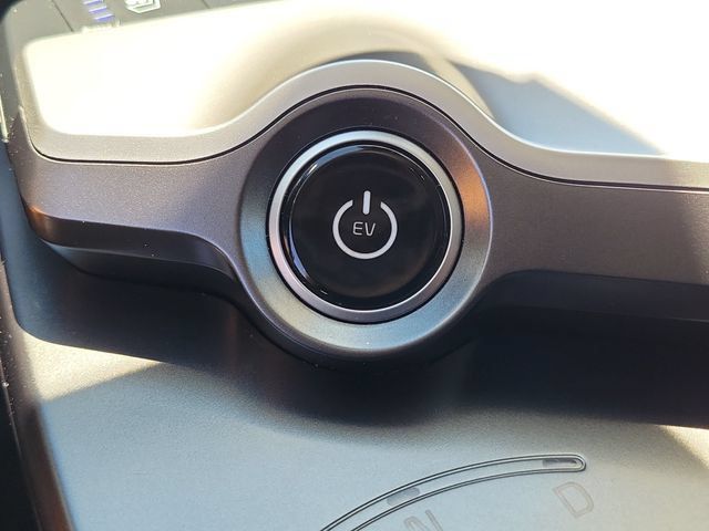 Used 2022 Kia EV6 Wind RWD image 10
