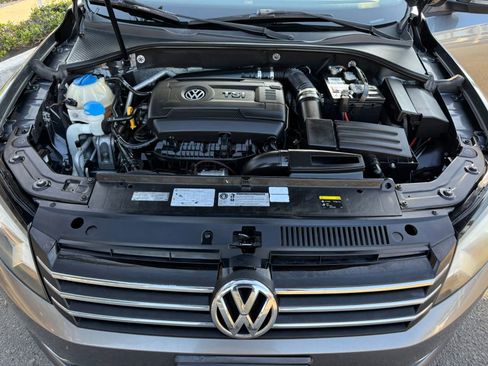 Used 2015 Volkswagen Passat 1.8T Wolfsburg Edition image 28