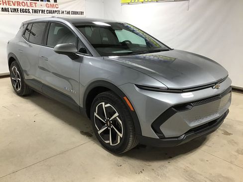 New 2026 Chevrolet Equinox EV LT image 1