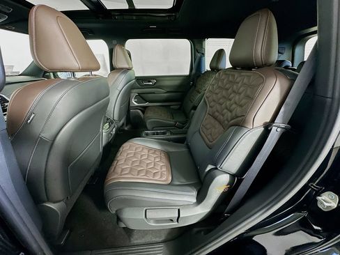 New 2026 Nissan Armada Platinum AWD/4WD image 33