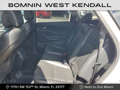 Used 2018 Hyundai Santa Fe SE image 18