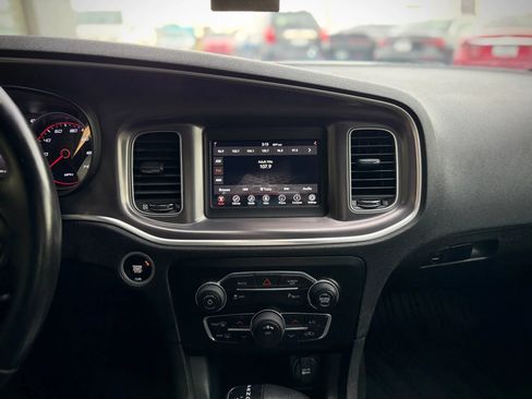 Used 2020 Dodge Charger SXT image 13