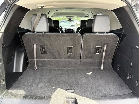 Used 2020 Chevrolet Traverse LT w/ Driver Confidence II Package image 11