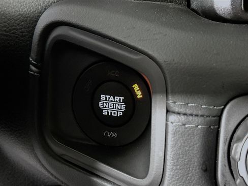 Used 2025 Jeep Wrangler Unlimited Rubicon 4xe image 19