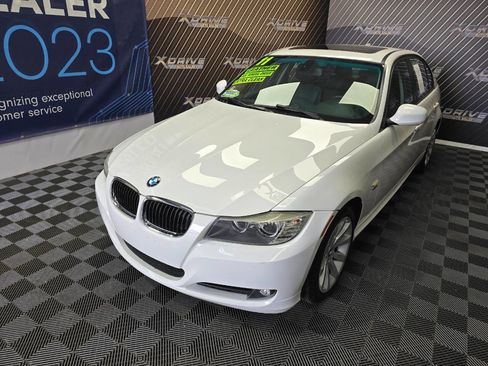Used 2011 BMW 328i xDrive Sedan image 2