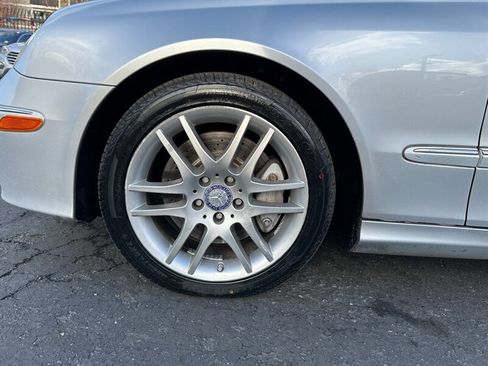Used 2009 Mercedes-Benz CLK 350 Coupe image 9