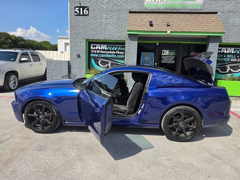 Used 2013 Ford Mustang Coupe RWD image 29