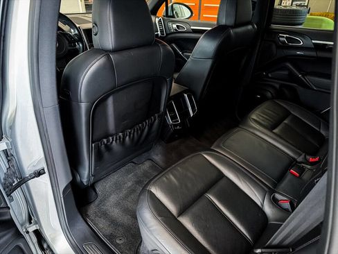 Used 2011 Porsche Cayenne S image 16