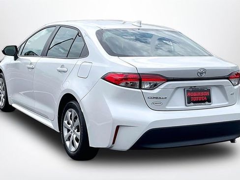 Used 2025 Toyota Corolla LE FWD image 12