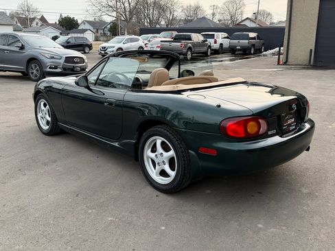Used 1999 MAZDA MX-5 Miata RWD image 16