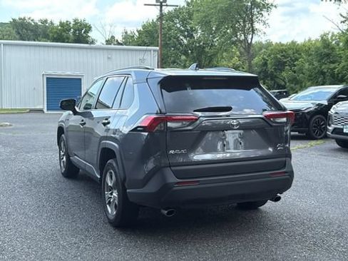 Used 2025 Toyota RAV4 XLE AWD/4WD image 4