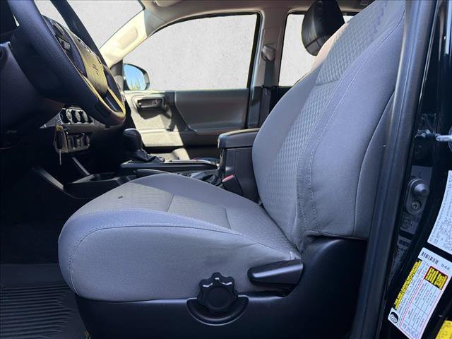 Used 2022 Toyota Tacoma SR AWD/4WD image 12