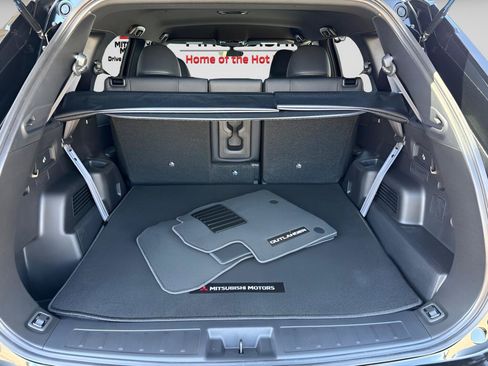 New 2026 Mitsubishi Outlander LE FWD image 30