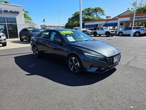 Used 2022 Hyundai Elantra Limited w/ Cargo Package FWD image 7