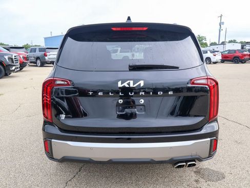 Used 2025 Kia Telluride S FWD image 4