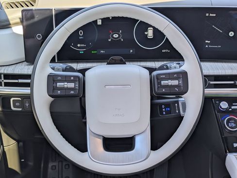 Used 2025 Hyundai Santa Fe Calligraphy AWD/4WD image 21