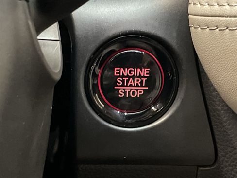 Certified 2025 Honda HR-V LX image 5