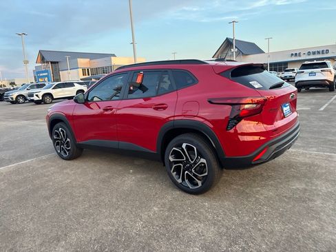 New 2026 Chevrolet Trax RS w/ Driver Confidence Package FWD image 15