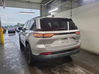 Used 2023 Jeep Grand Cherokee Limited w/ Black Appearance Package AWD/4WD video 2