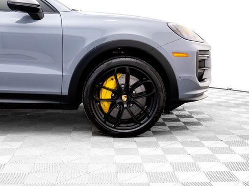 Certified 2024 Porsche Cayenne Turbo GT image 34