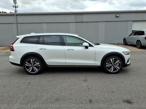 New 2026 Volvo V60 B5 Cross Country Plus w/ Protection Package Premier image 2