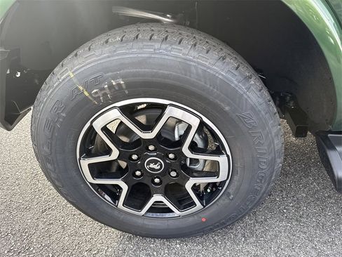 New 2025 Ford Bronco Outer Banks image 11