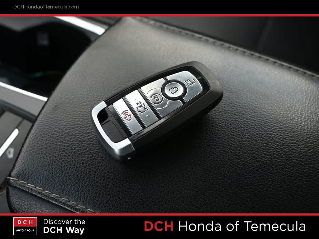 Used 2020 Ford Fusion Energi Titanium FWD image 8