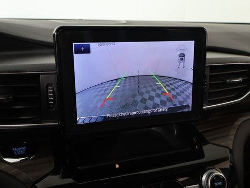 Used 2023 Ford Explorer Limited image 6