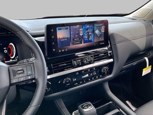 New 2026 Nissan Pathfinder SL w/ SL Premium Package (P04) FWD image 6