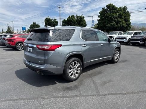 Used 2018 Chevrolet Traverse Premier AWD/4WD image 4
