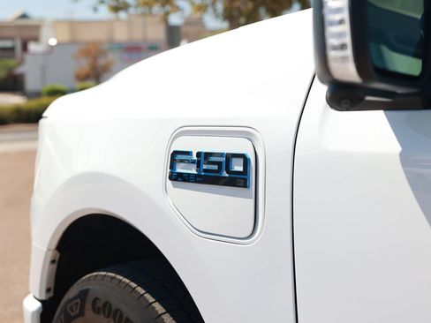 Used 2024 Ford F150 Lightning Flash AWD/4WD image 18