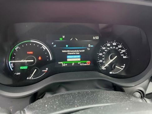 Used 2025 Toyota Sienna XLE w/ XLE Plus Package AWD/4WD image 9