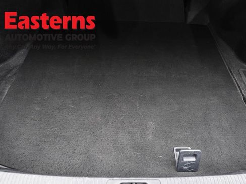 Used 2025 Toyota Camry SE FWD image 9