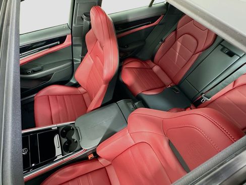 New 2026 Porsche Panamera image 14