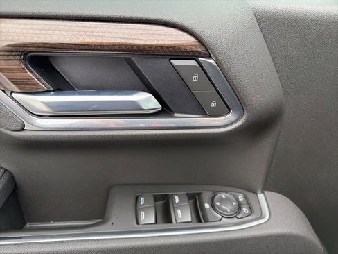 Used 2025 Chevrolet Silverado 1500 LT Trail Boss w/ Convenience Package II image 23