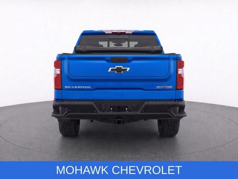 Used 2023 Chevrolet Silverado 1500 ZR2 AWD/4WD image 8