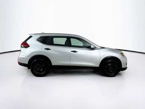 Used 2017 Nissan Rogue S AWD/4WD image 6