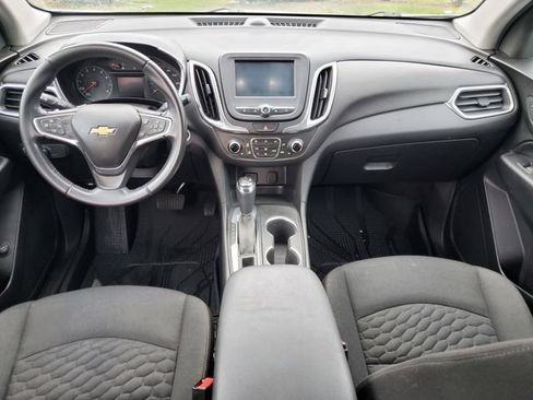 Used 2018 Chevrolet Equinox LT FWD image 11