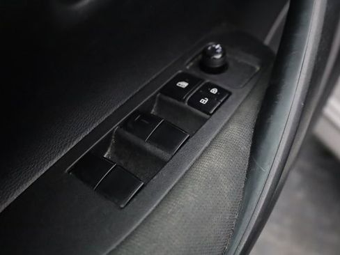 Used 2021 Toyota Corolla LE image 13